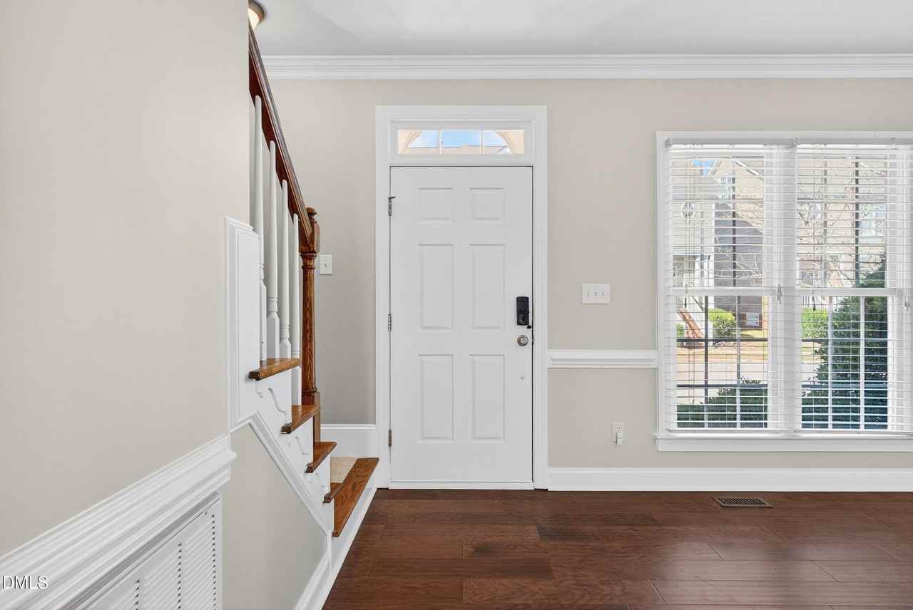 102 Madison Grove Pl - Photo 7 of 27