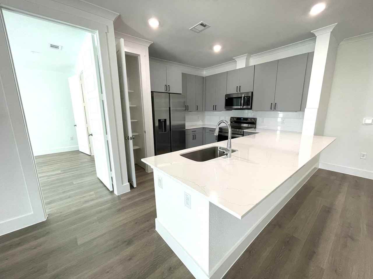 1664 Hillside Terrace Drive #02-209 - Photo 6 of 11