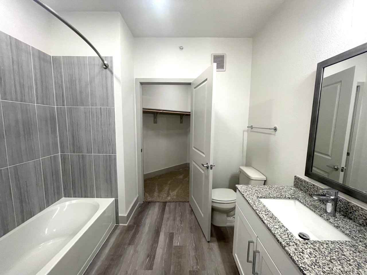 348 Main Street #02-314 - Photo 5 of 12