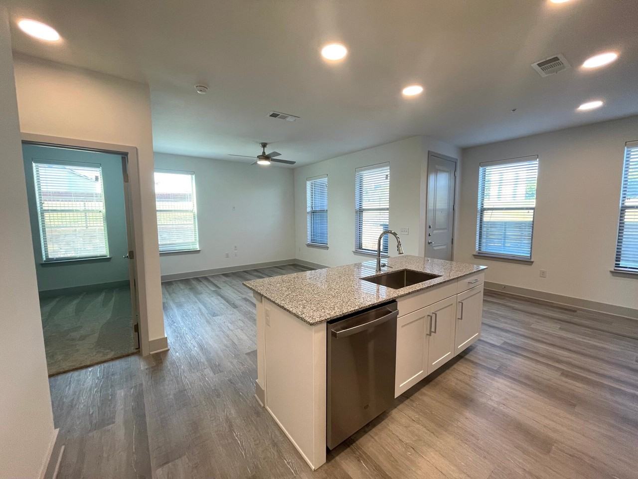 348 Main Street #02-314 - Photo 7 of 12