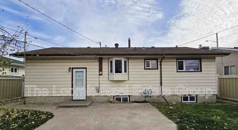 8708 Meadowlark Road NW - Photo 6 of 27