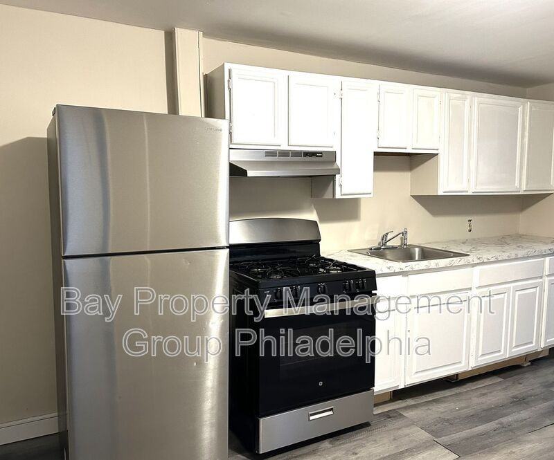 425 Highland Ave #A - Photo 7 of 27