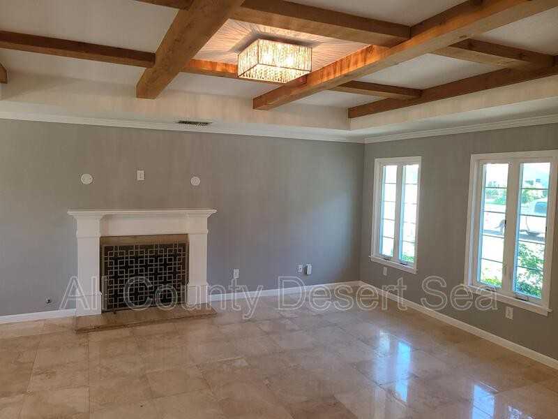 17821 San Leandro Ln - Photo 4 of 19