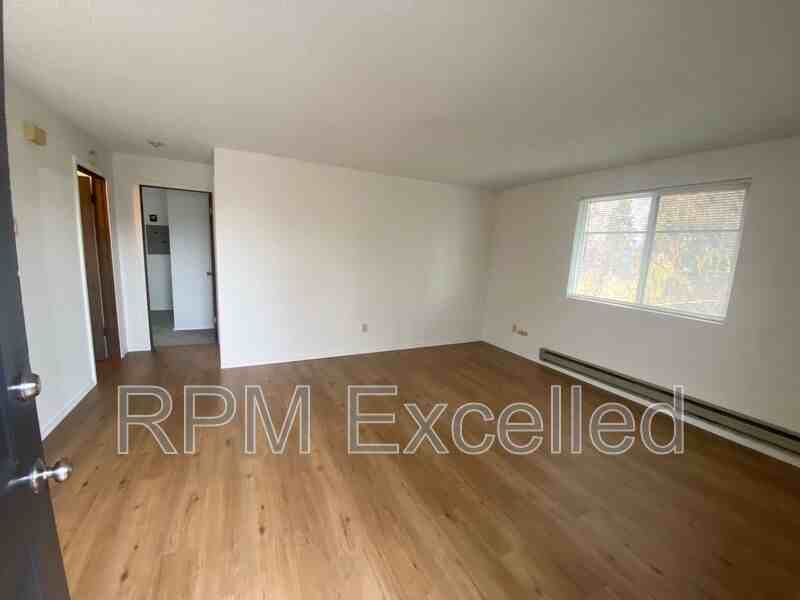 475 Houser Way S #B - Photo 5 of 10