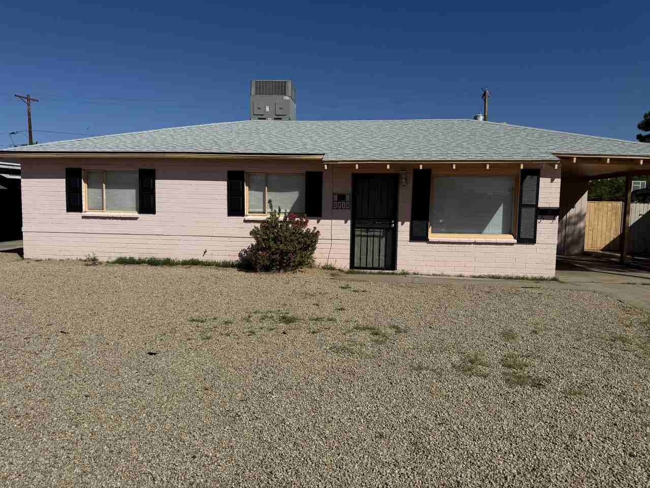 2914 Solano Drive South - Photo 2 of 19