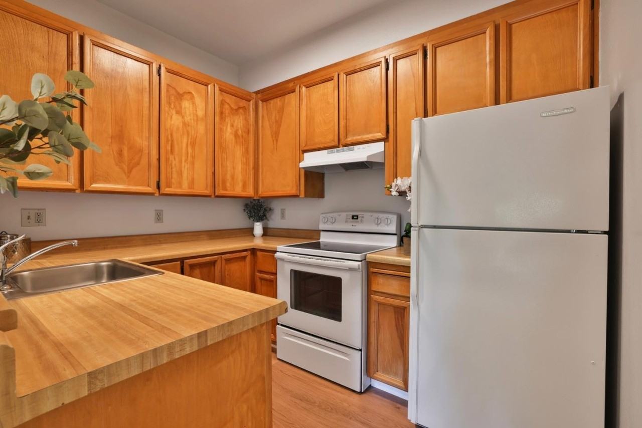 4691 Albany Cir - Photo 2 of 7