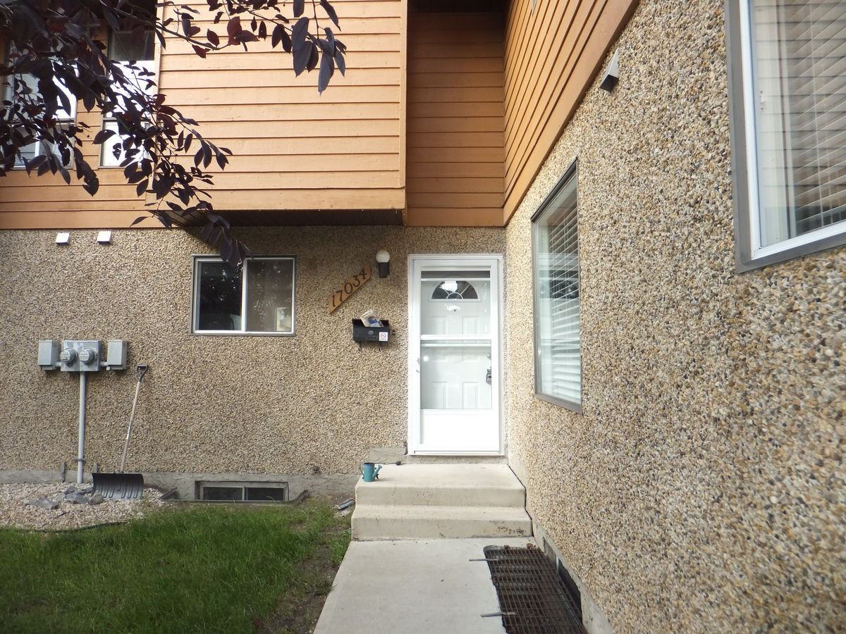 17034 100 Street Northwest - Photo 2 of 12