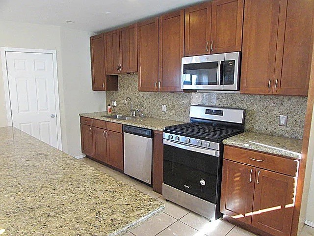 35 Hastings Street - Photo 2 of 9