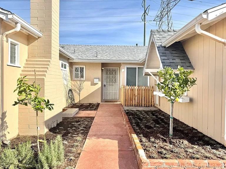 3979 Mount Everest Boulevard - Photo 2 of 16