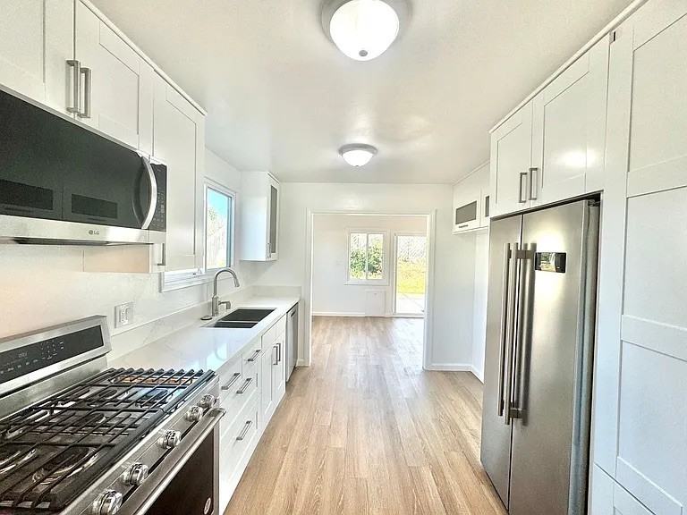 3979 Mount Everest Boulevard - Photo 3 of 16