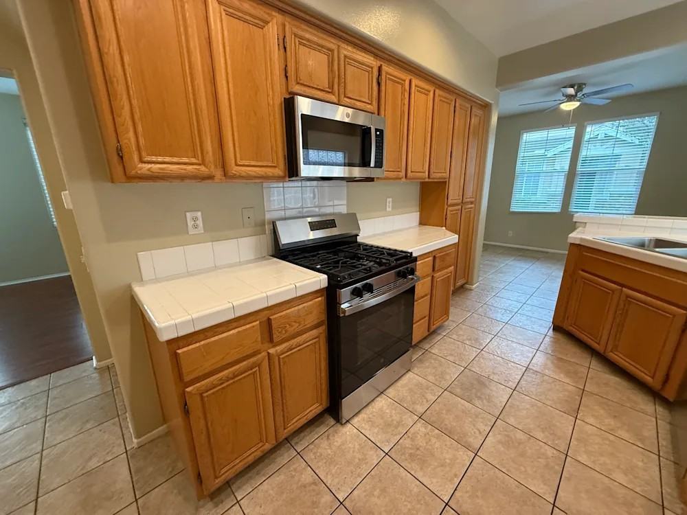 1232 Date Palm Dr - Photo 7 of 17