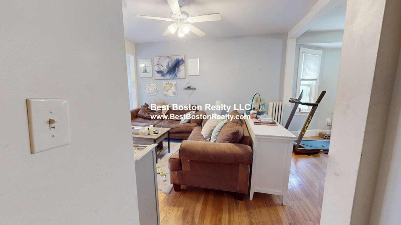 11 Pinkham Rd #2 - Photo 5 of 16