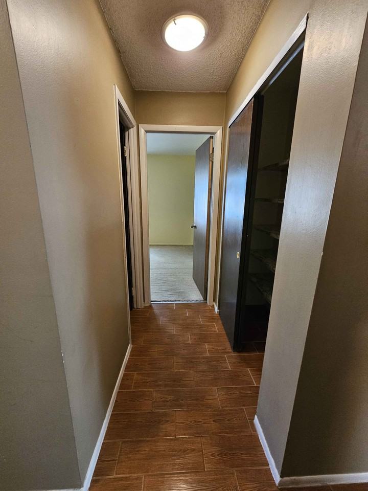 8490 13th St N #C - Photo 5 of 23