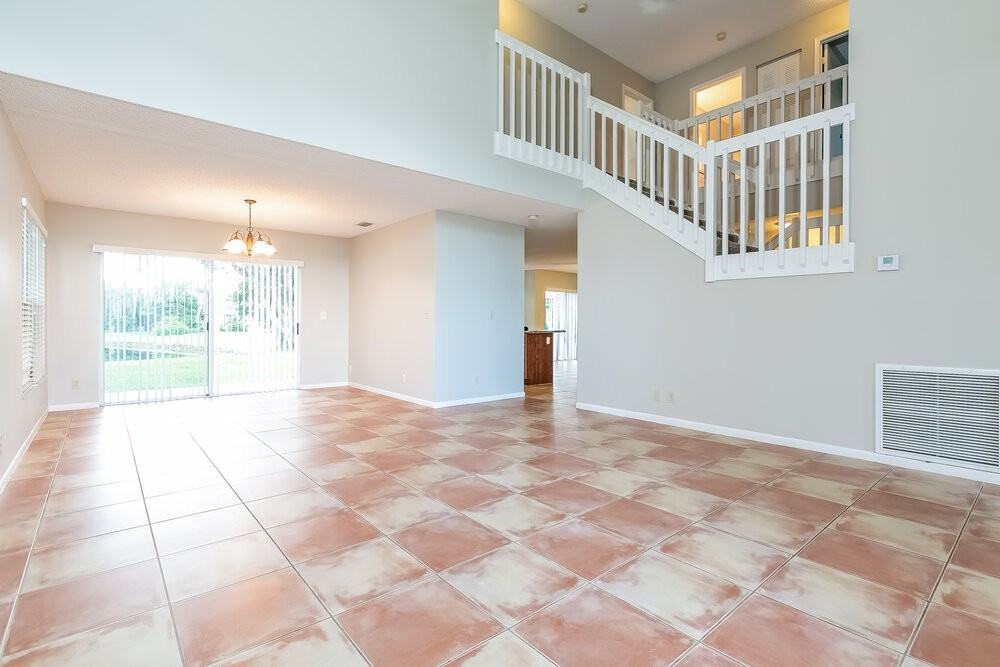 8748 Jade Ct - Photo 6 of 17