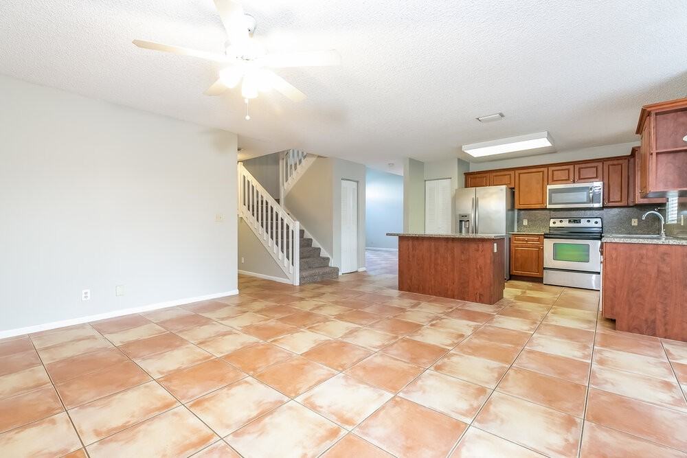 8748 Jade Ct - Photo 7 of 17