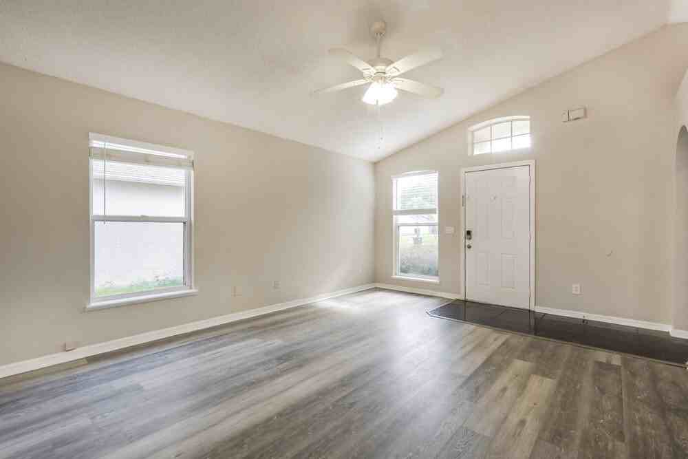 5529 New Cambridge Rd - Photo 4 of 16