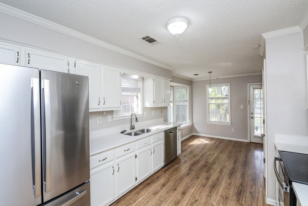 2219 Lake Hill Court - Photo 7 of 16