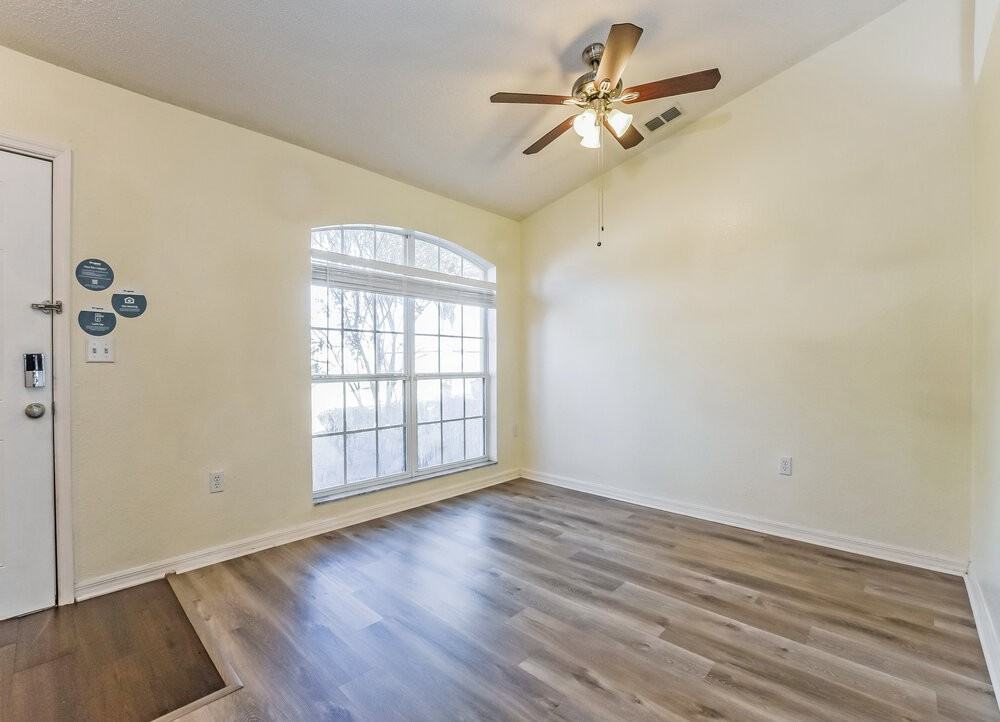 7172 Summit Dr - Photo 3 of 16