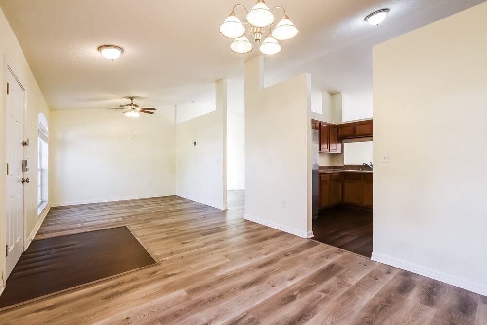 7172 Summit Dr - Photo 5 of 16