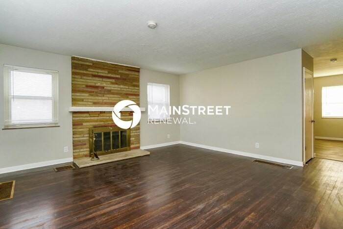 1646 Oakwood Ave - Photo 5 of 17