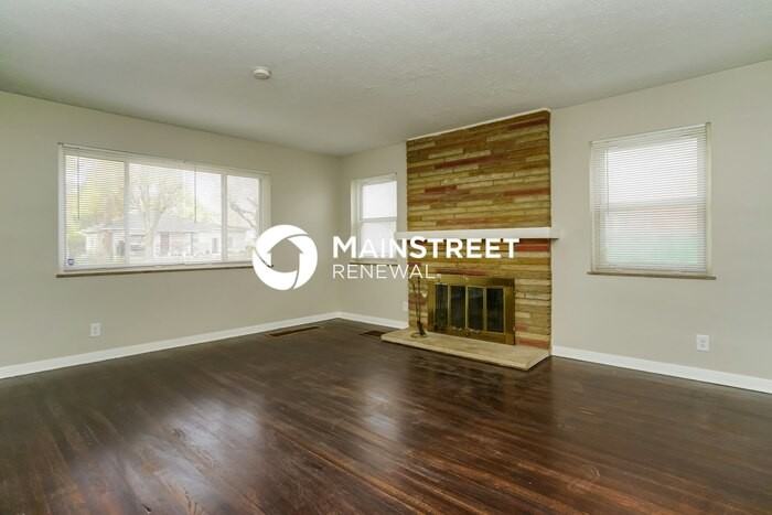 1646 Oakwood Ave - Photo 6 of 17