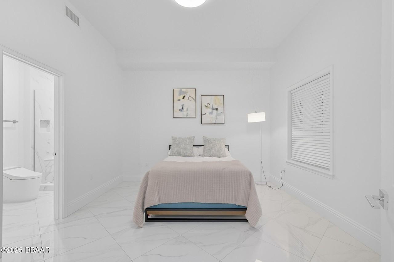 200 Ocean Crest Drive #1111 - Photo 5 of 50