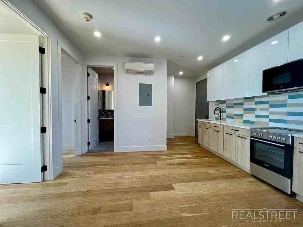 2553 Bedford Avenue #4B - Photo 2 of 9