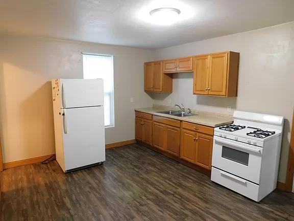 1408 Logan Avenue - Photo 3 of 8