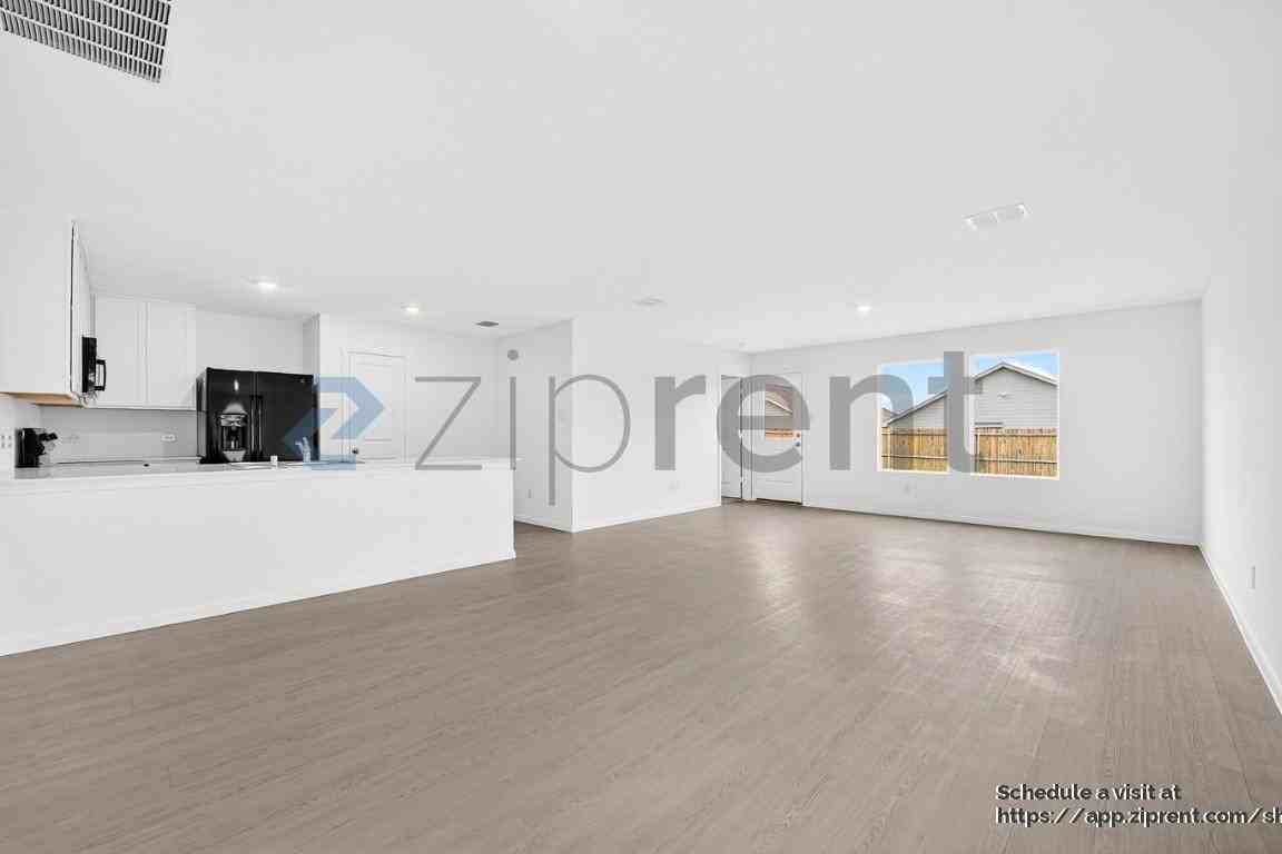 6813 Haines Dr - Photo 7 of 23