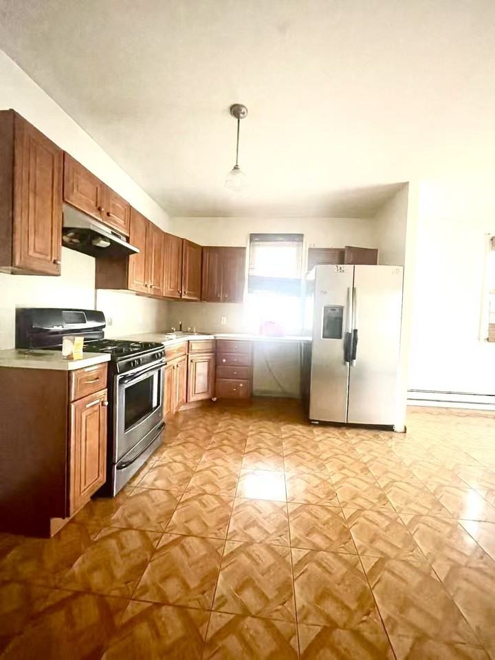 91 Vermont Street ##2 - Photo 2 of 13