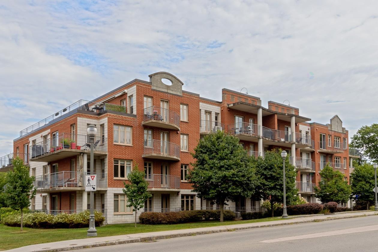 1035 Avenue Myrand #405 - Photo 2 of 22