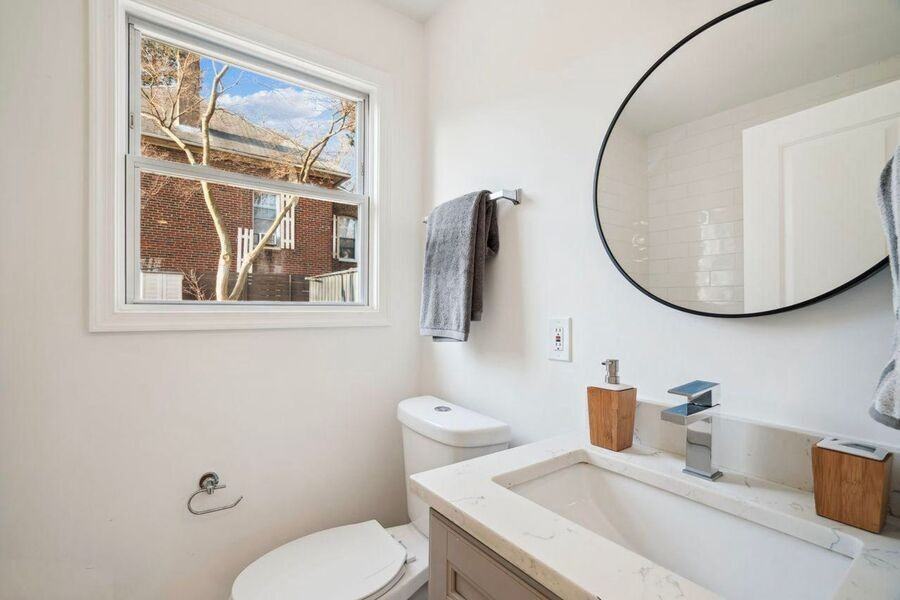 5643 Clay Pl Ne - Photo 5 of 27