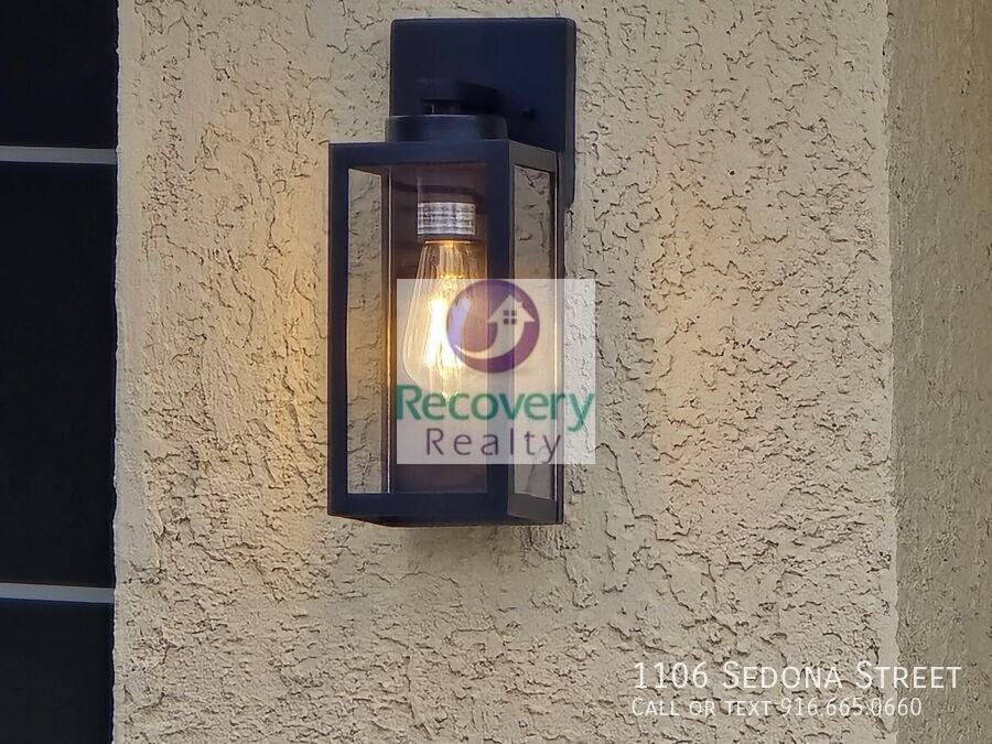 1106 Sedona Street - Photo 3 of 22
