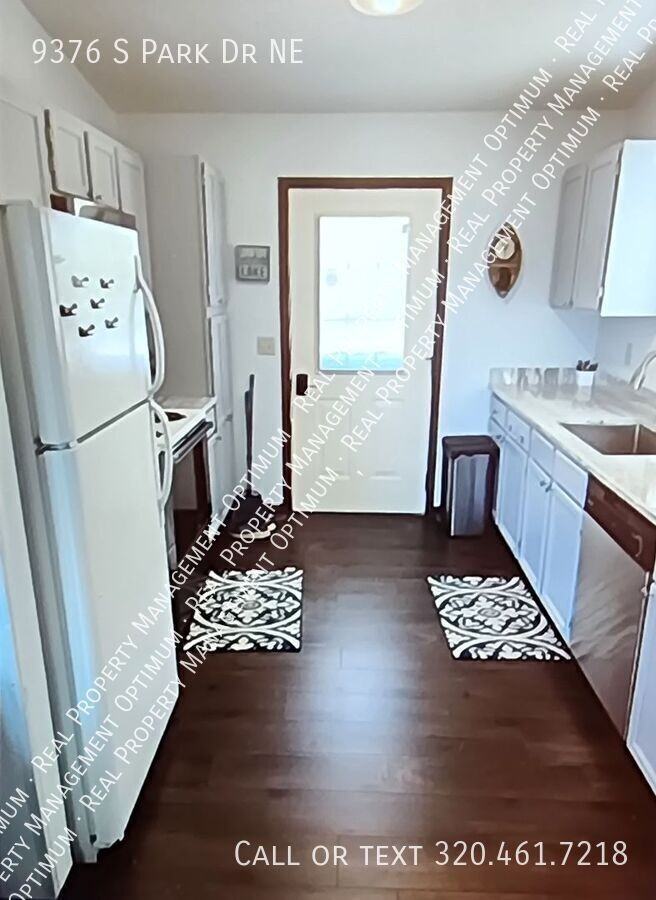 9376 S Park Dr Ne - Photo 5 of 16