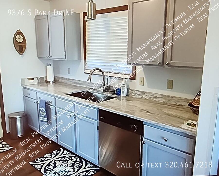 9376 S Park Dr Ne - Photo 7 of 16