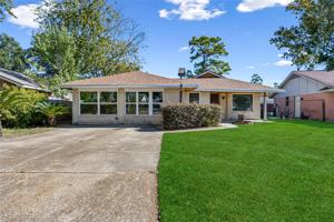 featured image of 9326 Eblen Drive #9326