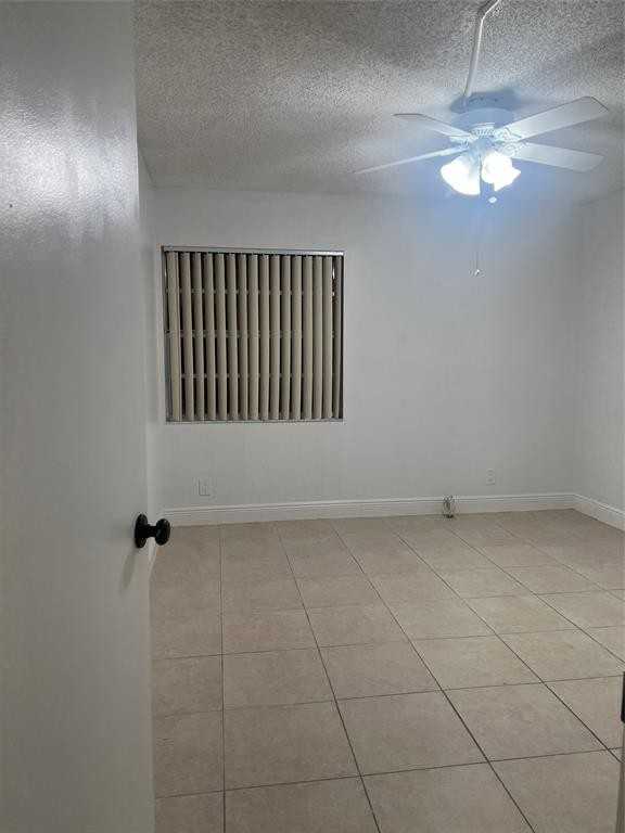 785 Burgundy St #785 - Photo 7 of 10