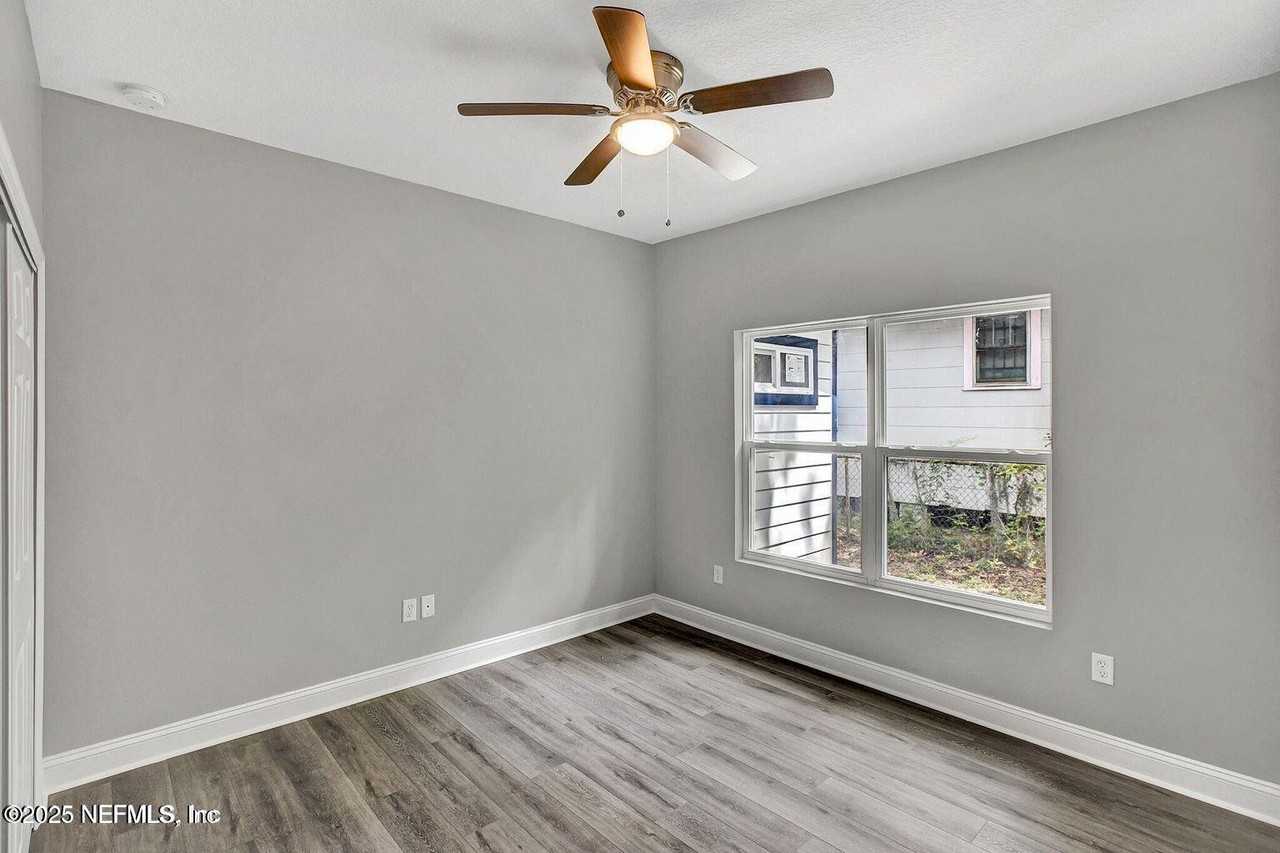 938 Alderside St #938 - Photo 6 of 14