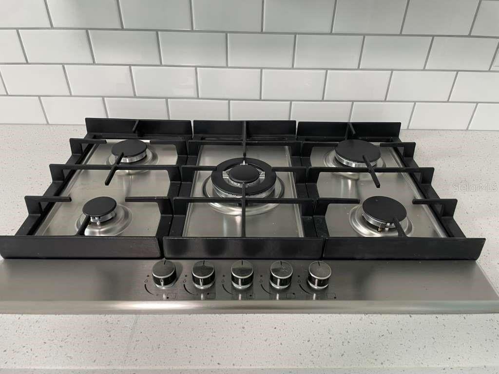 10106 Royal Acres Ct #10106 - Photo 6 of 27