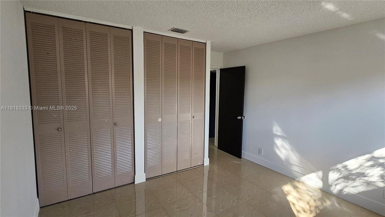 8004 Southwest 29th Street #8004 - Photo 2 of 39