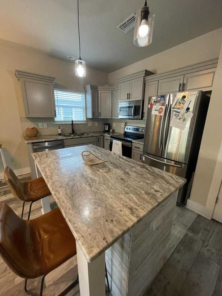 105 1st St #105 - Photo 4 of 50