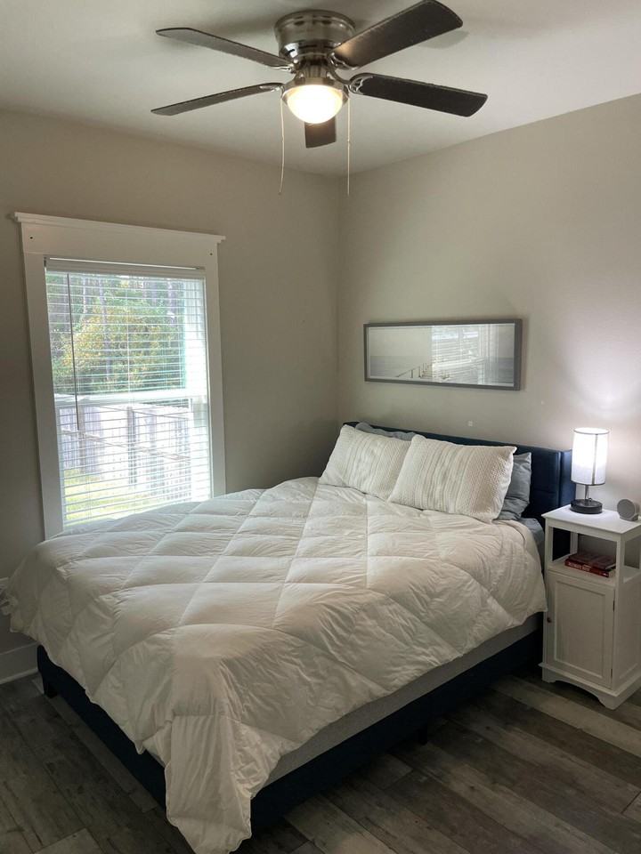 105 1st St #105 - Photo 5 of 50