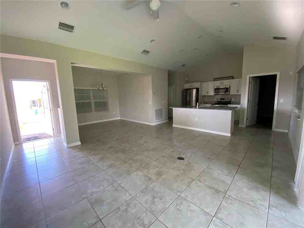 18463 Van Nuys Cir #18463 - Photo 5 of 16