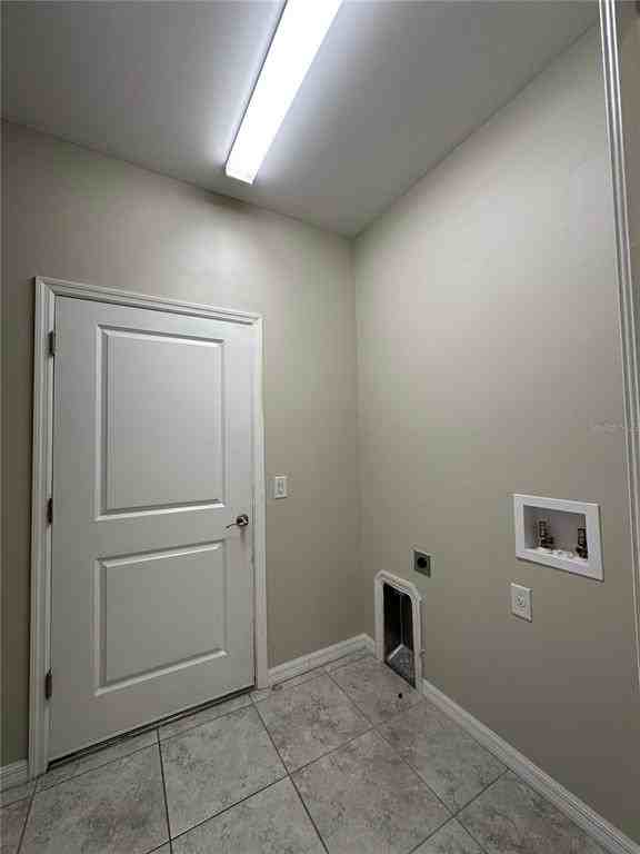 18463 Van Nuys Cir #18463 - Photo 7 of 16