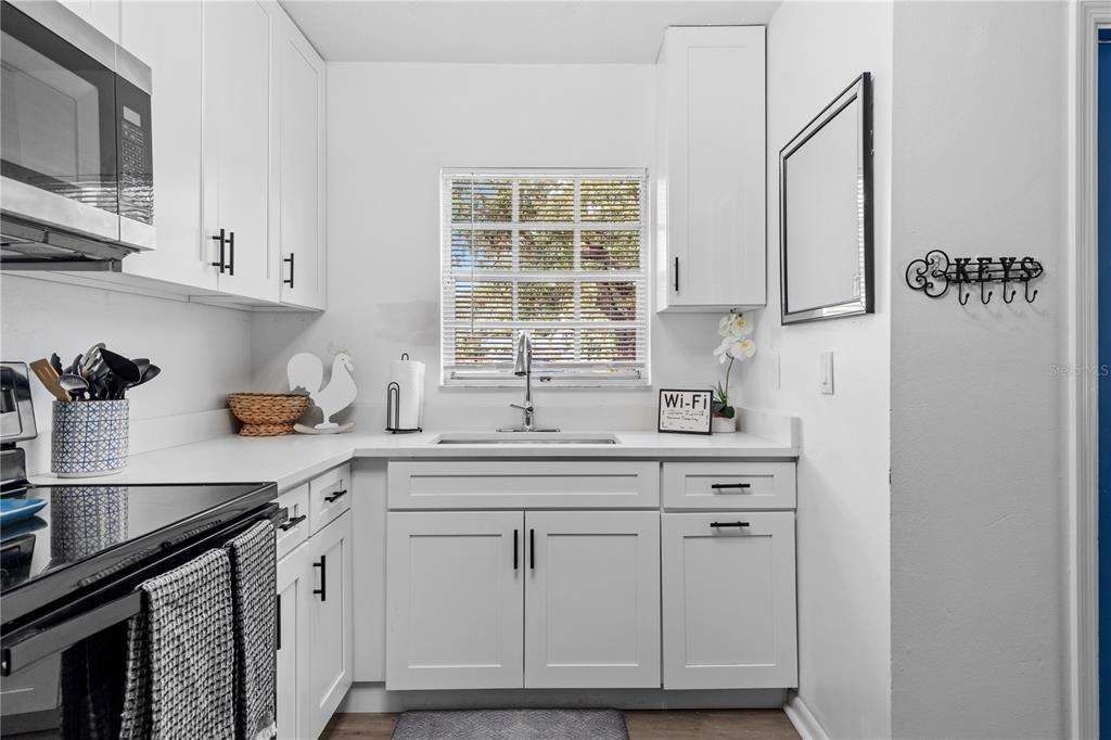 2819 Marconi St #2819B - Photo 3 of 14