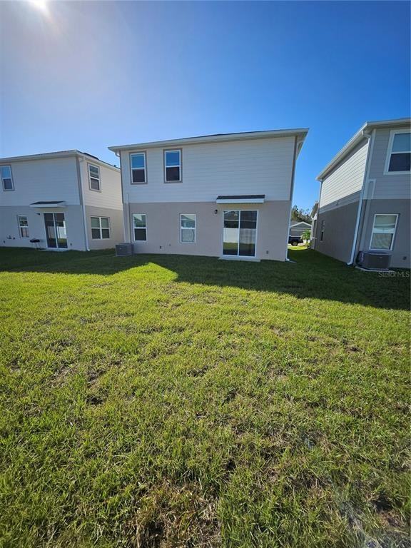 19051 19051 Pebble Wood Ln Spring Hill #19051 - Photo 2 of 31