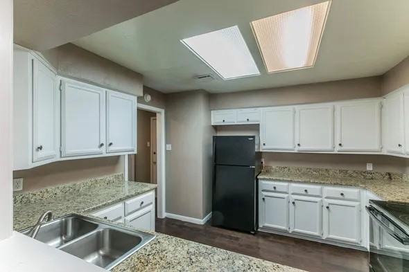 2804 Stewart Dr #2804-2906 - Photo 6 of 17