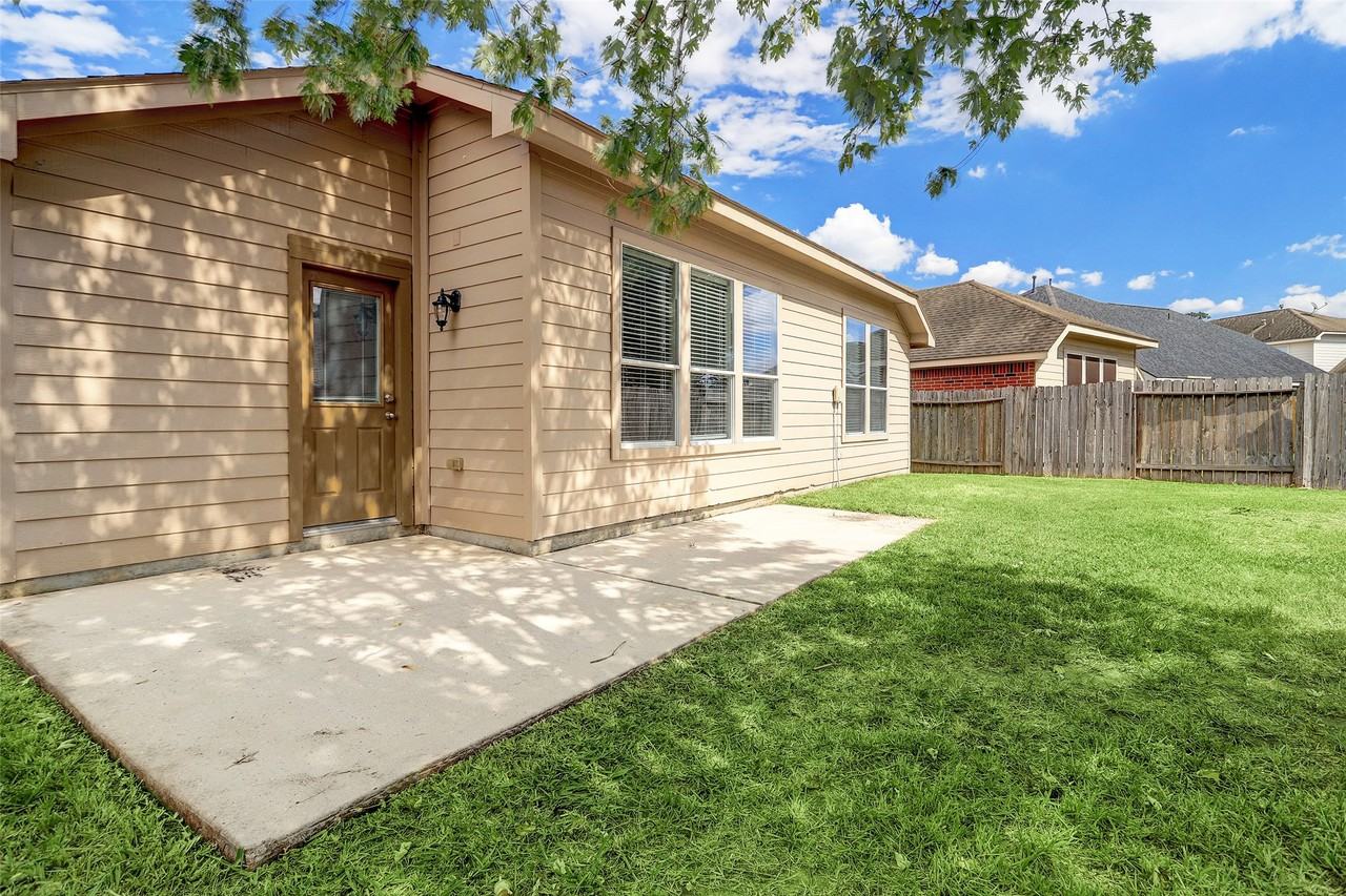 13834 Rolling River Ln #13834 - Photo 3 of 20