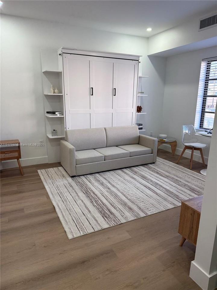 Flamingo-Lummus #1619-307 - Photo 3 of 5