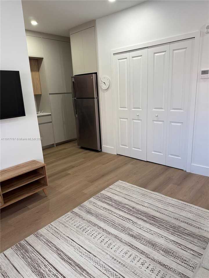 Flamingo-Lummus #1619-307 - Photo 5 of 5